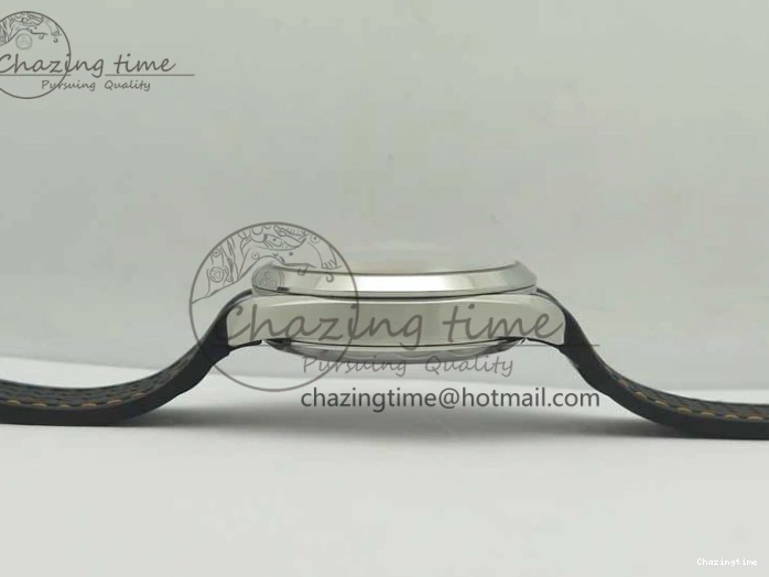 0411 SmoothTexture Aqua Terra 150M Master Chronometers VSF 1:1 Best Edition White Dial Orange Hand on Black Rubber Strap A8900 Super Clone 8011